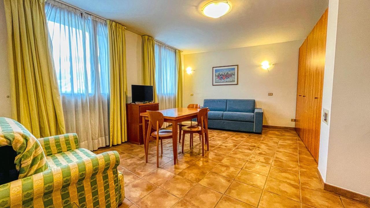 Appartamento Smith Arneis - Affitti Brevi Italia Bardonecchia Exteriör bild
