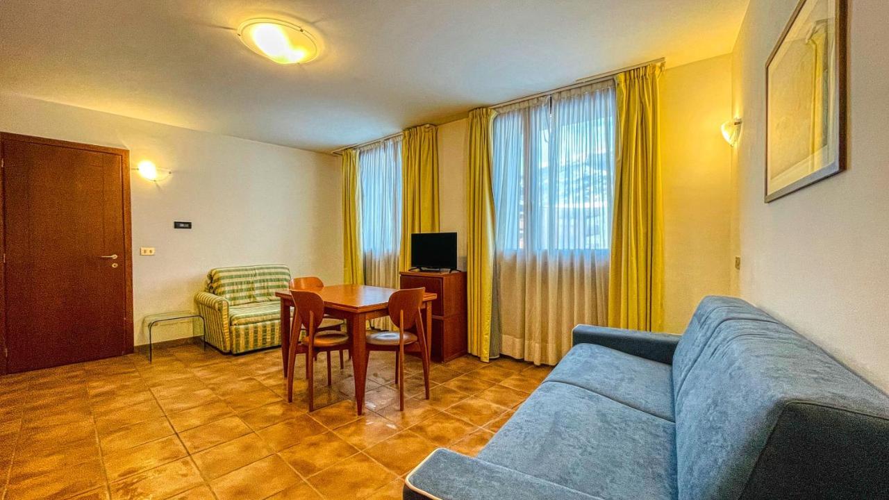 Appartamento Smith Arneis - Affitti Brevi Italia Bardonecchia Exteriör bild